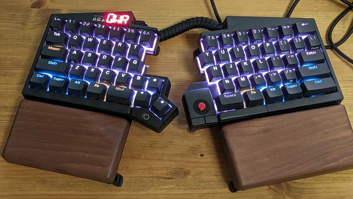 Ultimate Hacking Keyboard